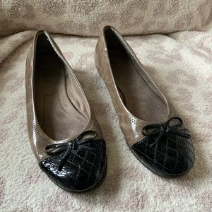 Brown, Black capped toe flats